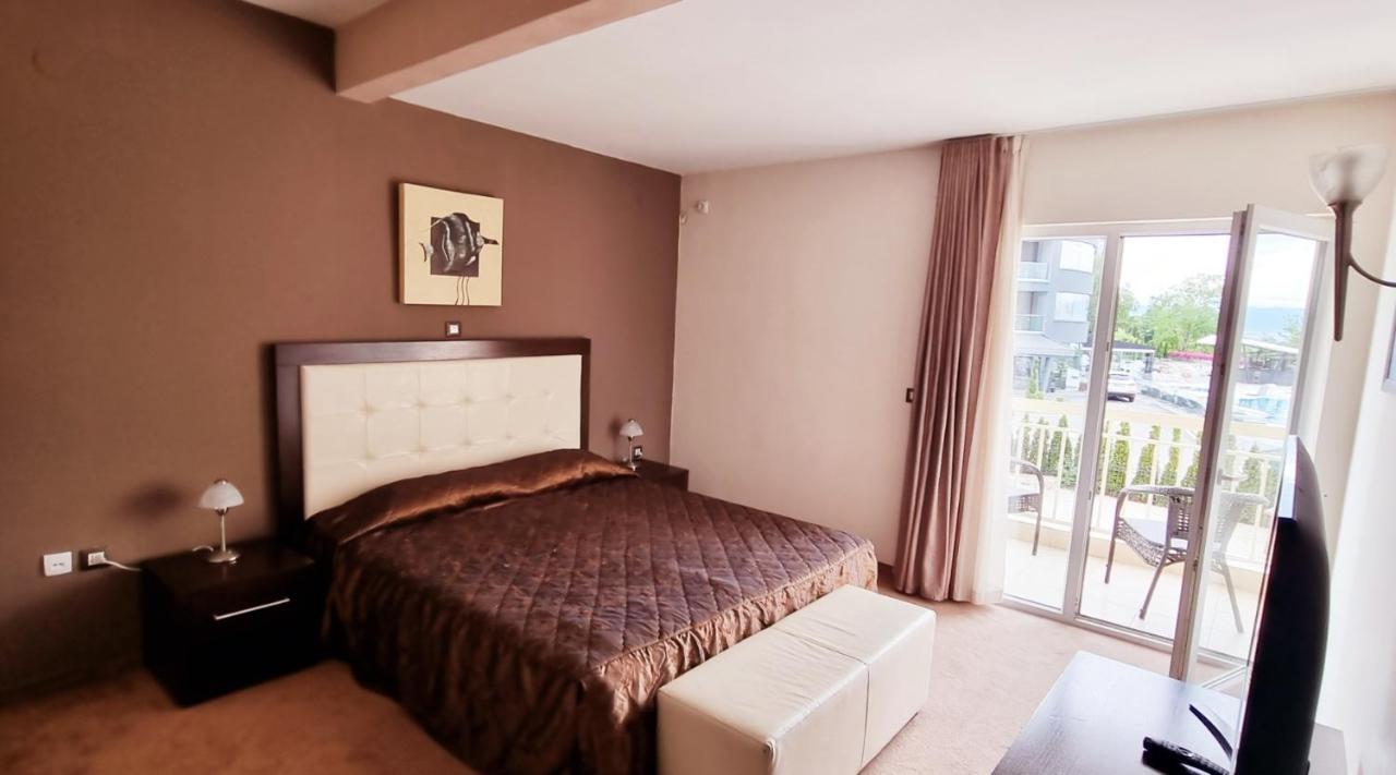 Hotel Bluebell Ohrid Exterior photo