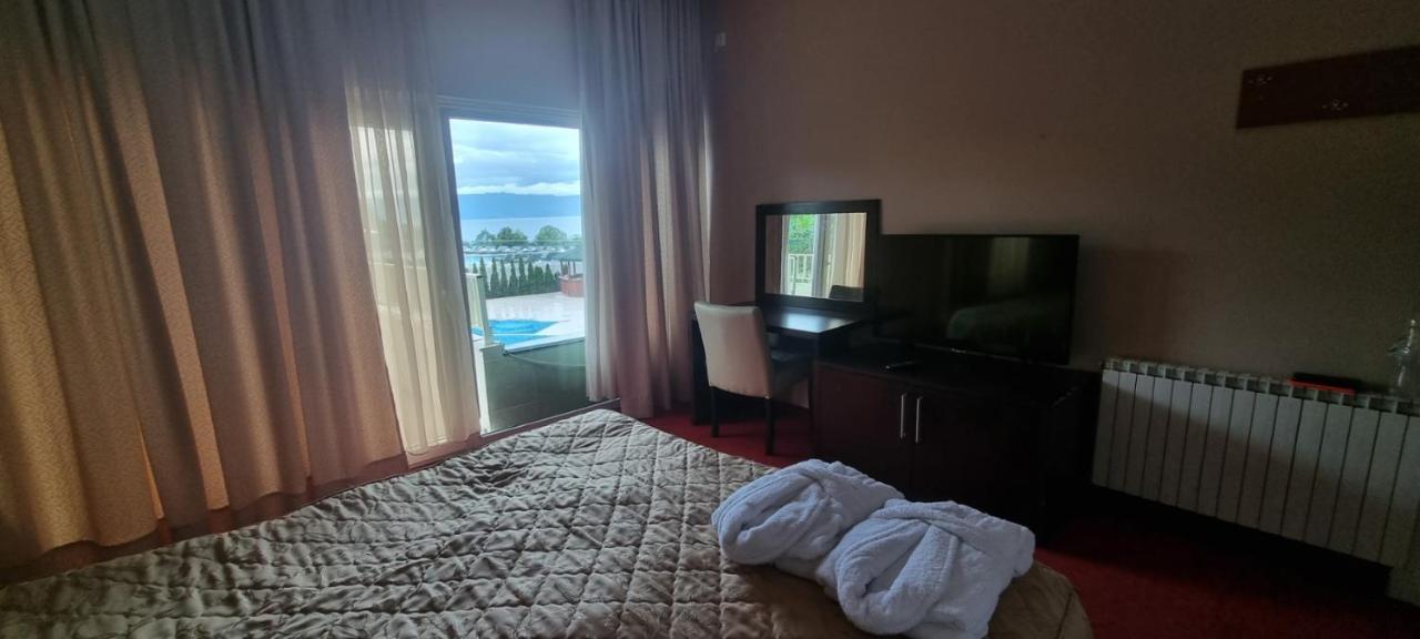 Hotel Bluebell Ohrid Exterior photo