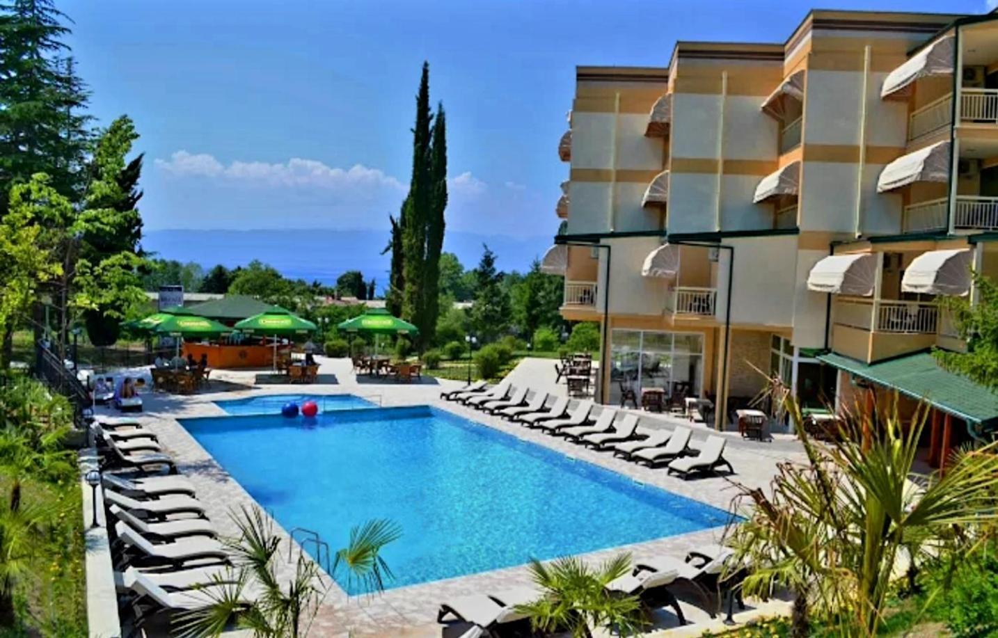 Hotel Bluebell Ohrid Exterior photo