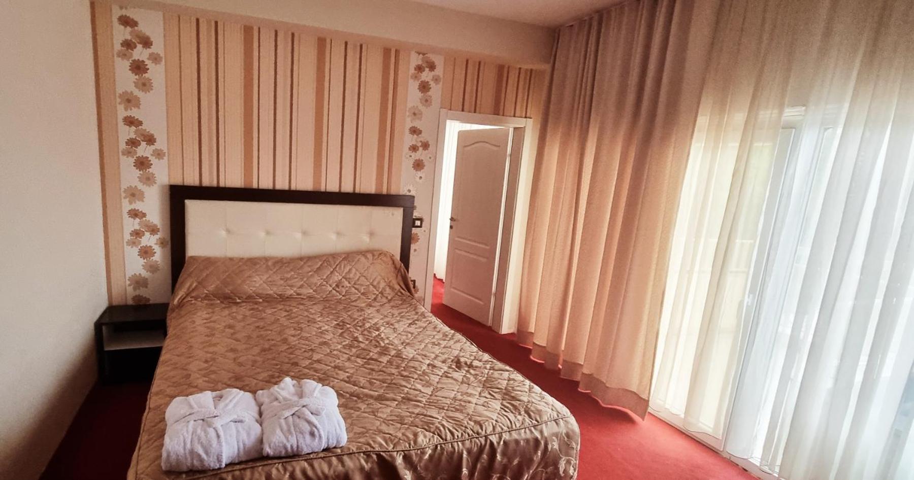 Hotel Bluebell Ohrid Exterior photo